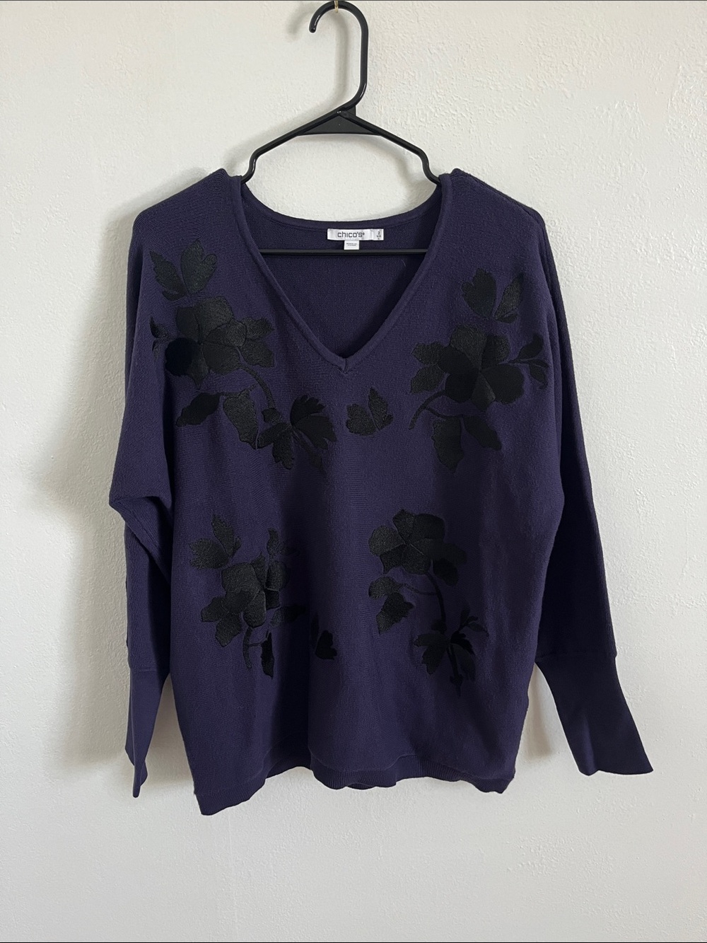 Chico's Purple V-Neck Sweater with Black Floral Appliqué Large